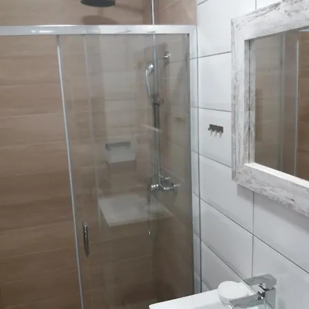 Na Leniwych Wodach Quarto em Acomodações Particulares Łukęcin